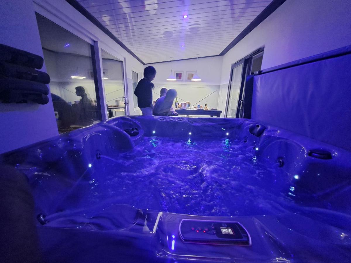 Family Holiday With Hot Tub , Family Groups Only Blackpool Eksteriør bilde